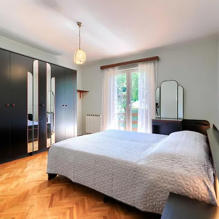 בית נופש Carlo By Interhome *