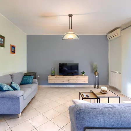 Carlo By Interhome * Pićan
